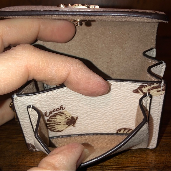 NWT-Coach-Mini Klare-Bag Charm/Keychain-Seashell 🐚 Print-Creamy White/Brown-$75 - Picture 11 of 13